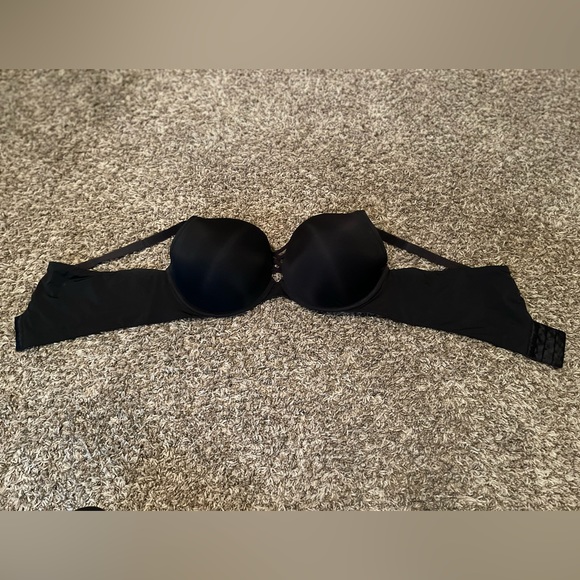 Torrid Smooth Line Black Bra- Size 46D - Picture 2 of 5